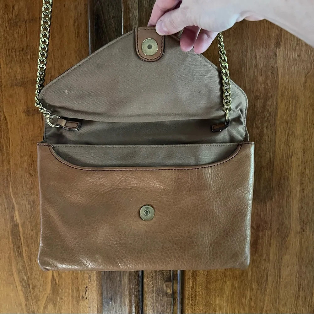 J CREW 100% Leather Shoulder Bag with Flap and Gold Chain Strap - Picture 7 of 10